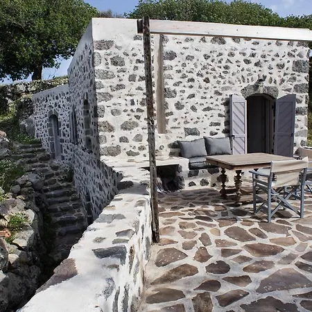 Kafka Stone House * Emboriósz